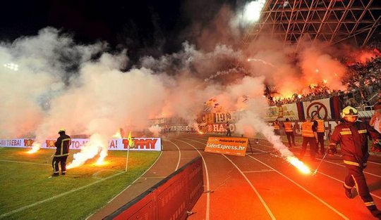 Cabine Desportiva on X: Dínamo Zagreb vence o Hajduk Split por 1-0 e conquista a Supertaça da Croácia 🇭🇷🏆 / X