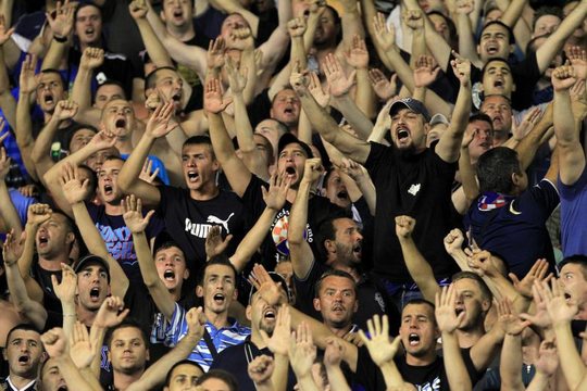 WithUkraine on X: Soccer club Dinamo Zagreb showed their support for  #Ukraine in today's away match against HNK Hajduk Split. #StandWithUkraine  #SupportUkraine  / X