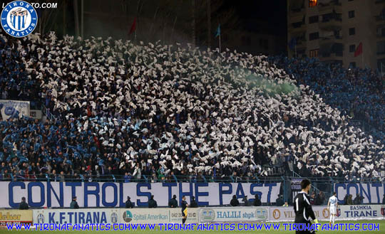 𝐂𝐚𝐬𝐮𝐚𝐥 𝐔𝐥𝐭𝐫𝐚 𝐎𝐟𝐟𝐢𝐜𝐢𝐚𝐥 on X: 03/12/2023 Albania🇦🇱 KF  Tirana - FK Partizani. Tirona Fanatics pyro in the derby   / X