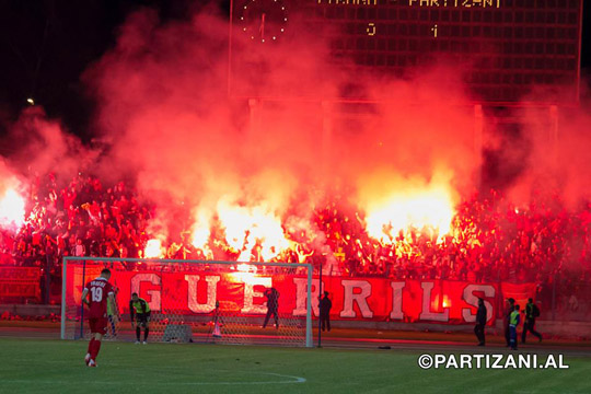 𝐂𝐚𝐬𝐮𝐚𝐥 𝐔𝐥𝐭𝐫𝐚 𝐎𝐟𝐟𝐢𝐜𝐢𝐚𝐥 on X: 03/12/2023 Albania🇦🇱 KF  Tirana - FK Partizani. Tirona Fanatics pyro in the derby   / X