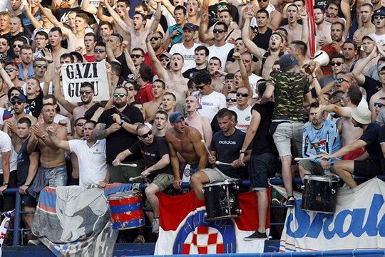 WithUkraine on X: Soccer club Dinamo Zagreb showed their support for  #Ukraine in today's away match against HNK Hajduk Split. #StandWithUkraine  #SupportUkraine  / X