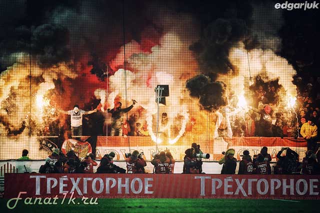 ULTRAS-TIFO.net - Good night from Spartak Moscow!