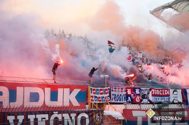 Hadjuk Split's derby with Rijeka interrupted by iron-bar wielding hooligan