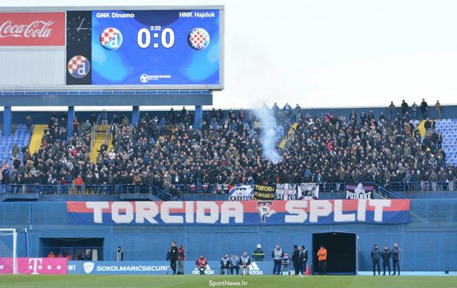 Ultras-Tifo on X: Dinamo Zagreb vs Hajduk Split today #dinamozagreb # hajduksplit #TorcidaSplit #ultrastifo  / X