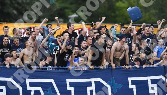 Dynamo Zagreb and Hajduk Split stand next to the Croatian Cup prior to kick  off Stock Photo - Alamy