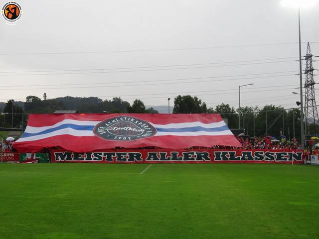 ULTRAS-TIFO.net - Dynamo Dresden vs Munchen 1860 right now