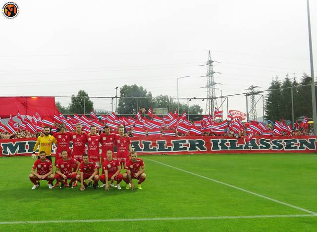 ULTRAS-TIFO.net - Dynamo Dresden vs Munchen 1860 right now