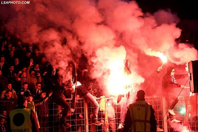 𝐂𝐚𝐬𝐮𝐚𝐥 𝐔𝐥𝐭𝐫𝐚 𝐎𝐟𝐟𝐢𝐜𝐢𝐚𝐥 on X: 03/12/2023 Albania🇦🇱 KF  Tirana - FK Partizani. Tirona Fanatics pyro in the derby   / X