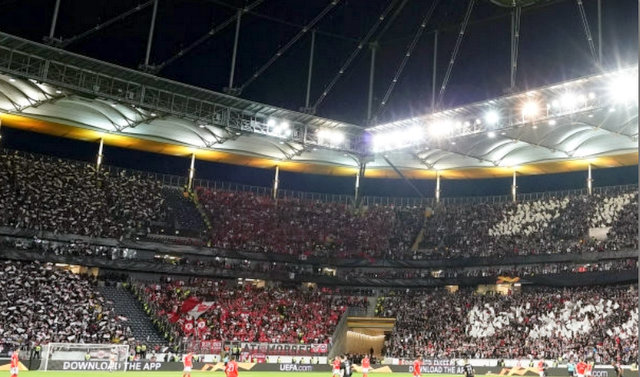 Eintracht Benfica 103