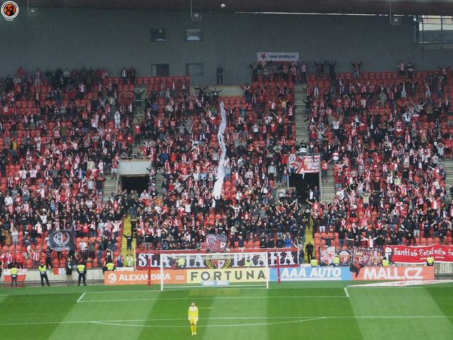 Ultras World - Slavia Praha vs Sparta Praha 08.07.2020