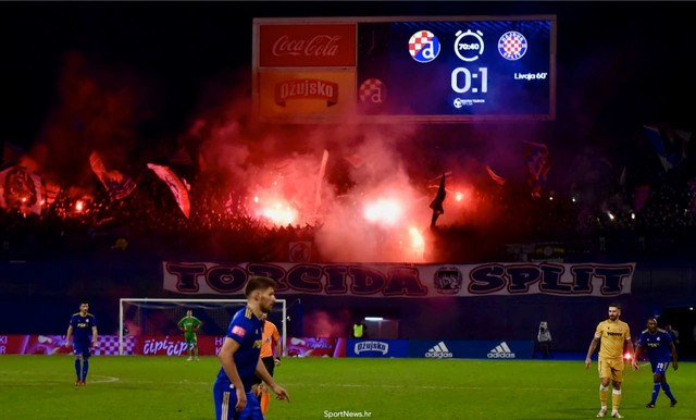 Ultras-Tifo on X: Dinamo Zagreb vs Hajduk Split today #dinamozagreb # hajduksplit #TorcidaSplit #ultrastifo  / X