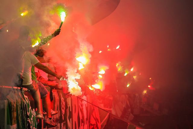 Holy Wars #2: Ferencvárosi TC vs Újpest FC – Pyro On The Pitch.com