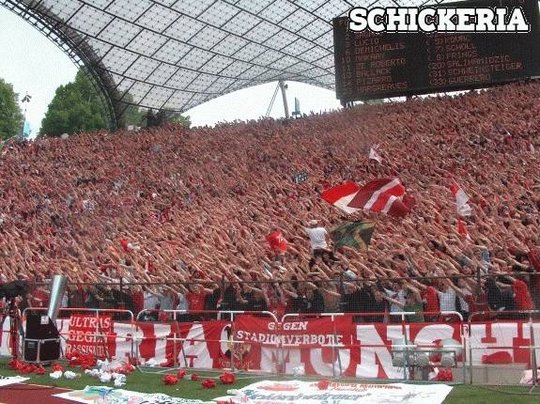 ULTRAS-TIFO.net - Dynamo Dresden vs Munchen 1860 right now