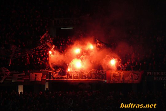 🟡⚫ ATMOSPHERE ULTRAS DYNAMO DRESDEN PYRO SHOW